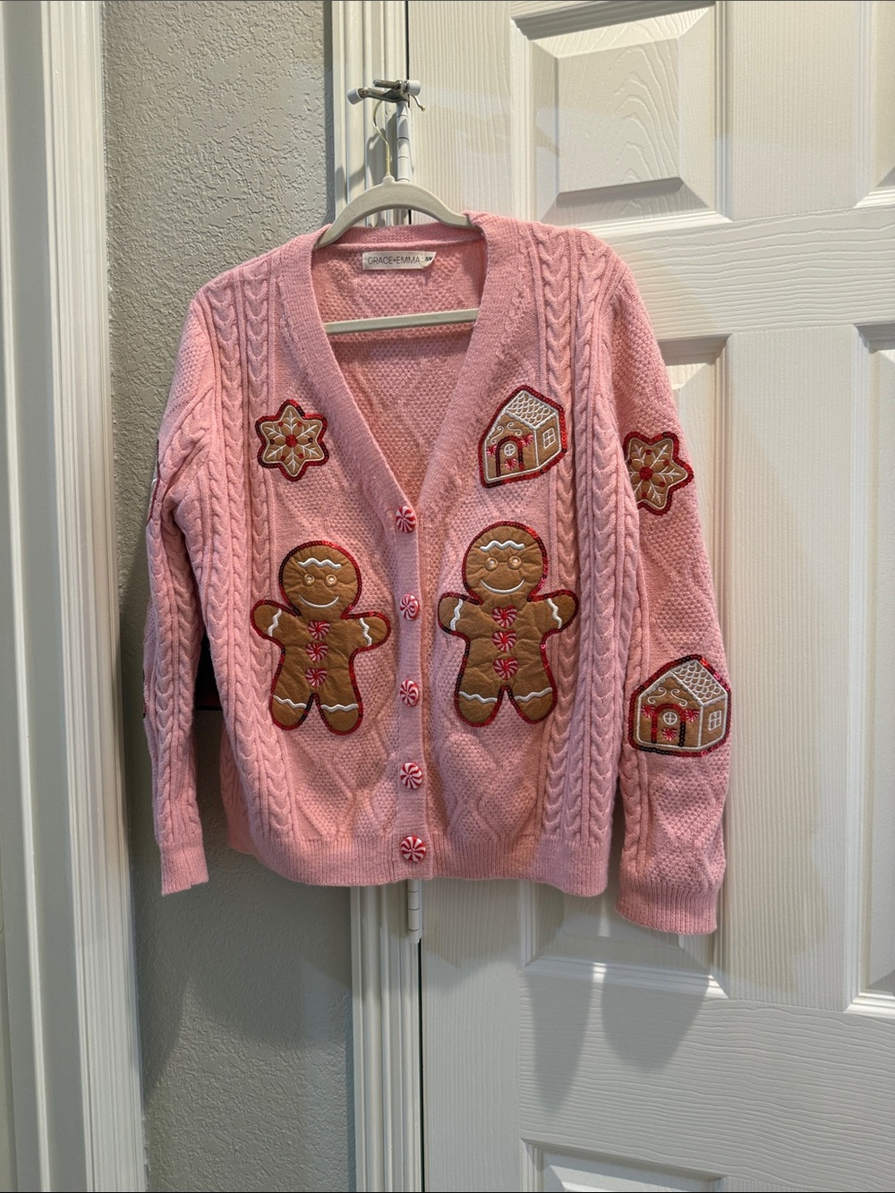Coldwater Creek Pink Gingerbread Appliqué V‑Neck Cardigan